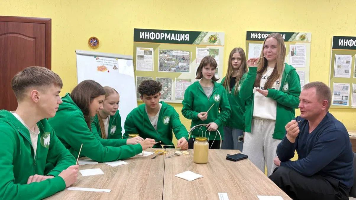 Занятие от Мастера пчеловодства в «Лесном Дозоре»