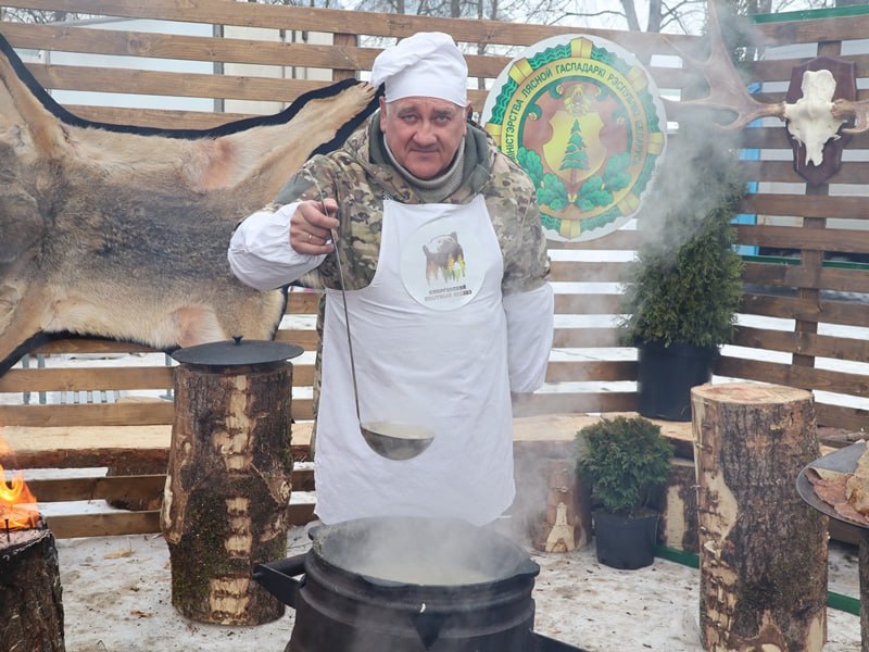 В воскресенье 22 февраля на городской масленице сотрудники Сморгонского опытного лесхоза заняли призовые места.