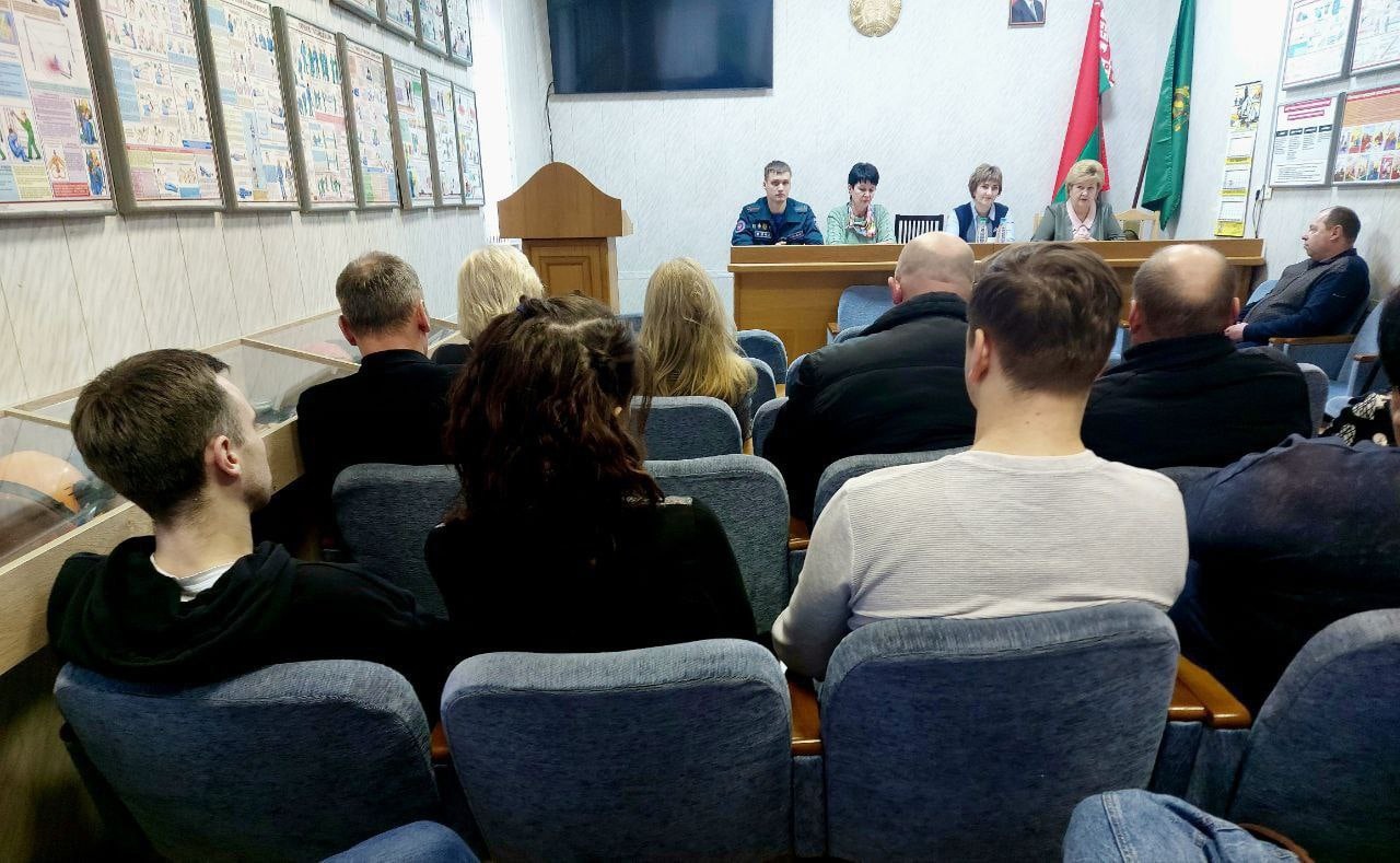 Единый день информирования в трудовом коллективе лесхоза